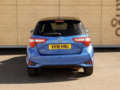 Toyota Yaris Hatchback Blue #6