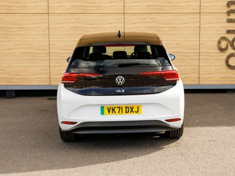 Volkswagen ID.3 Hatchback White #6