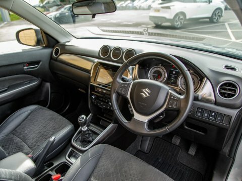 Suzuki Vitara Suv Grey #4