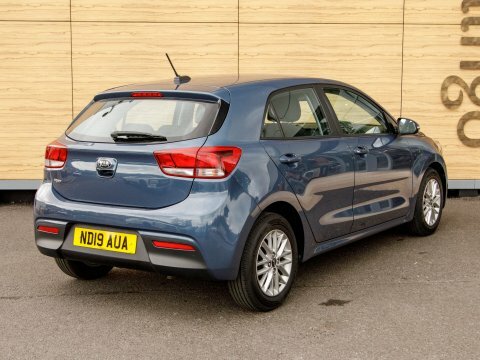 Kia RIO Hatchback Blue #2