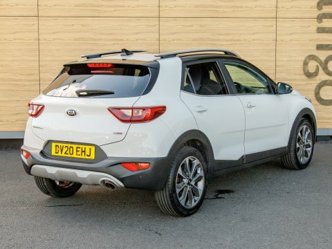 Kia Stonic Suv White #2