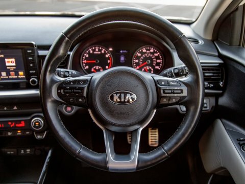 Kia Stonic 1.6 Crdi 3 Isg 114 Bhp White #14