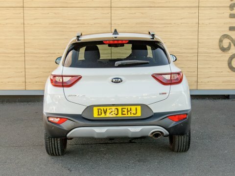 Kia Stonic Suv White #6