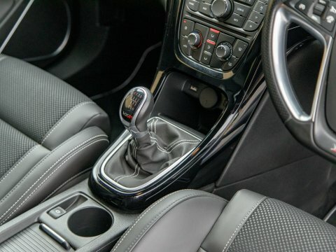 Vauxhall Astra GTC 1.4L Limited Edition White #24
