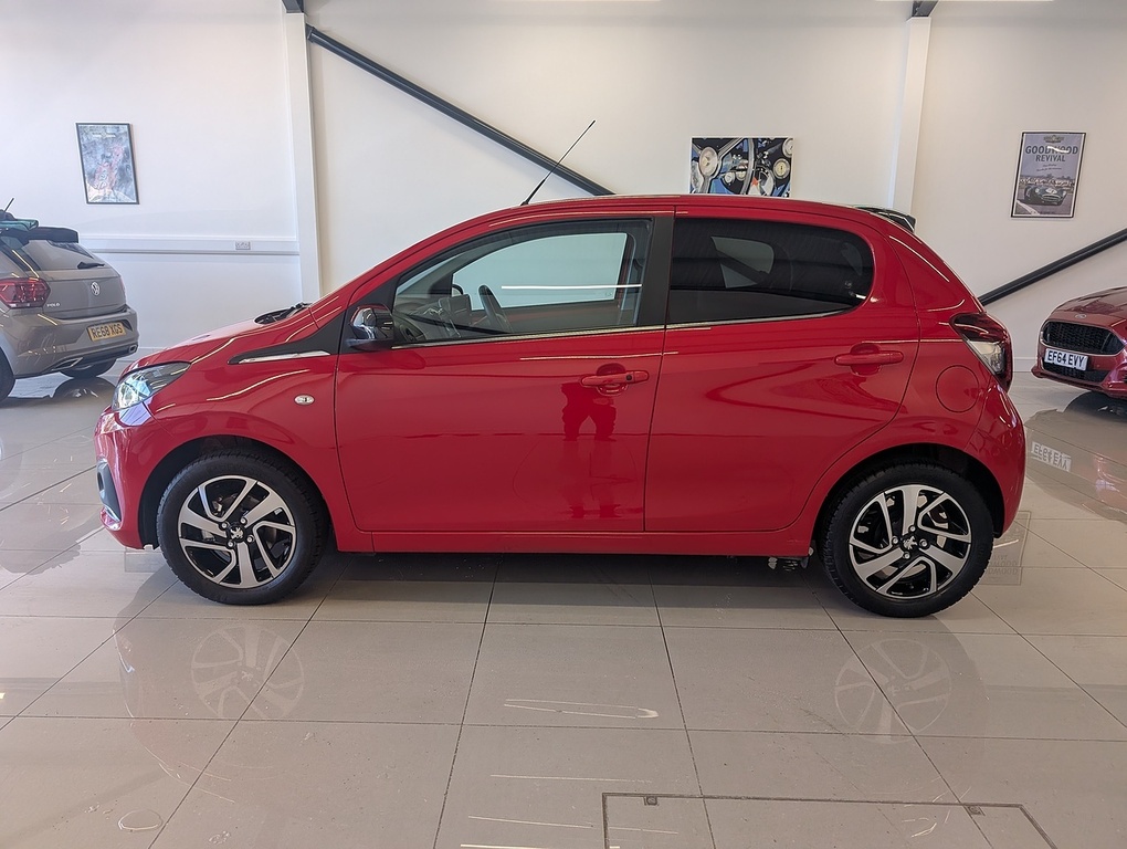Peugeot 108 Allure Red #3