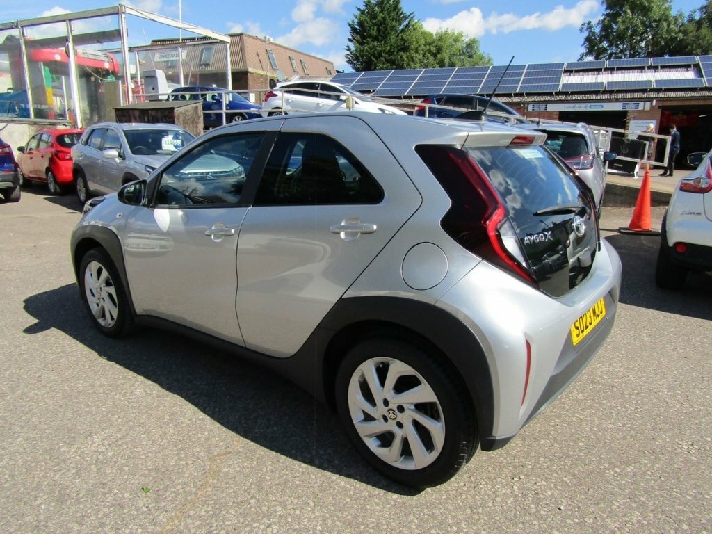 Toyota Aygo X 1L Pure Silver #6