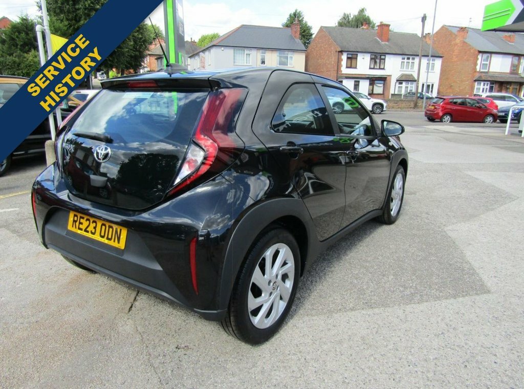 Toyota Aygo X 1L Pure Black #4