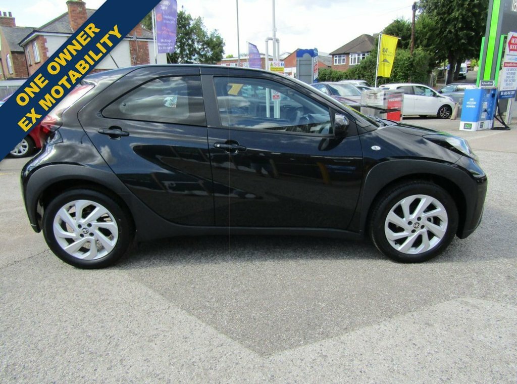Toyota Aygo X 1L Pure Black #3