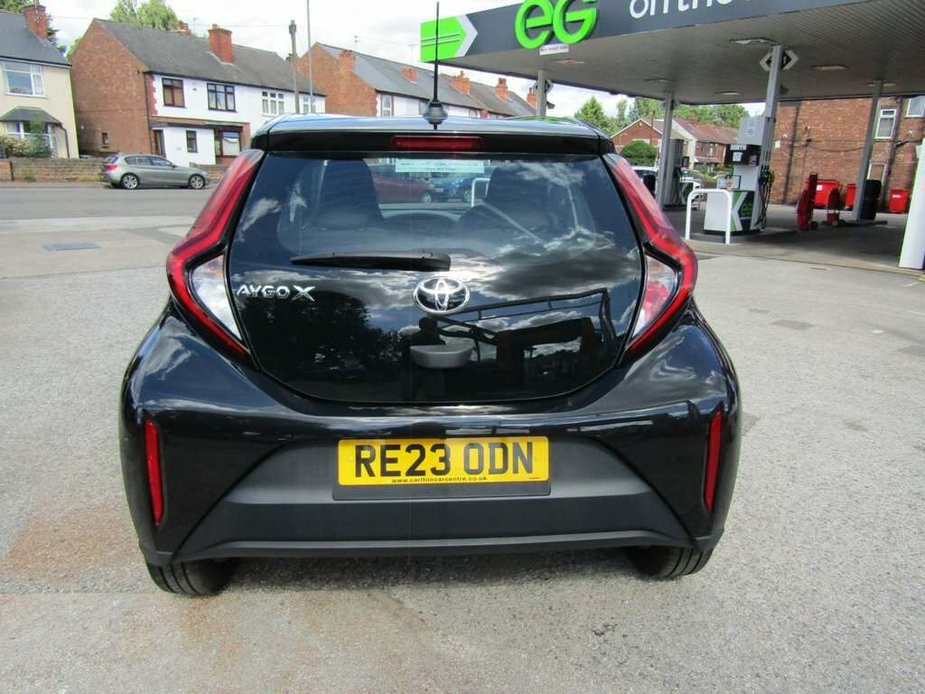 Toyota Aygo X 1L Pure Black #5