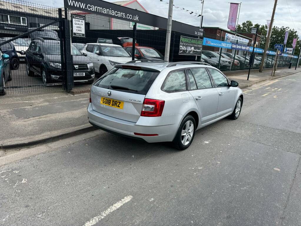 Skoda Octavia 1.5 Tsi Se GD18DRZ Silver #2