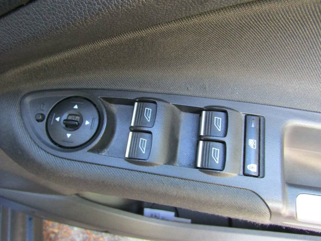 Ford C-Max 2.0 Tdci Titanium X Black #24