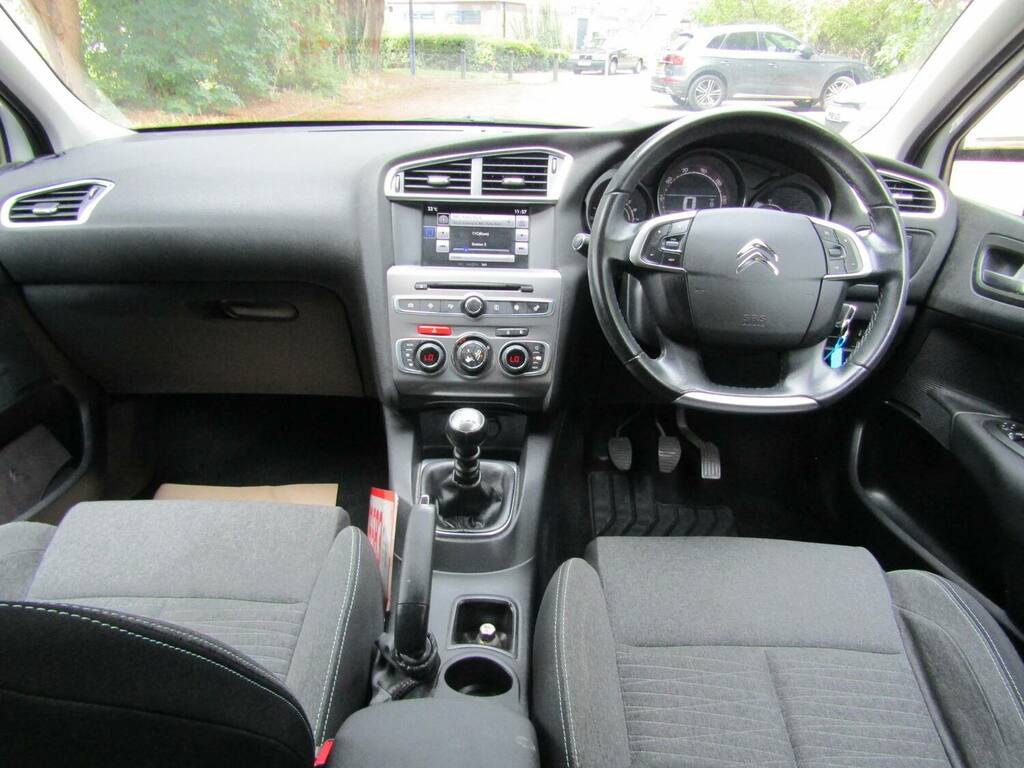 Citroen C4 1.6 Bluehdi 120 Flair White #2