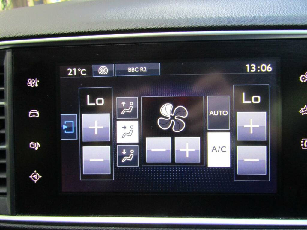 Peugeot 308 1.6 Bluehdi 120 Allure Eat6 White #6