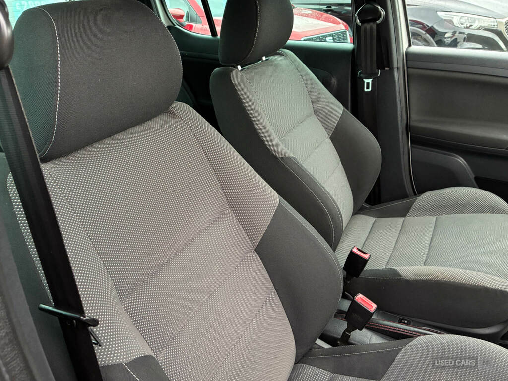Skoda Fabia 1.2 Tsi 105 Black Edition White #6