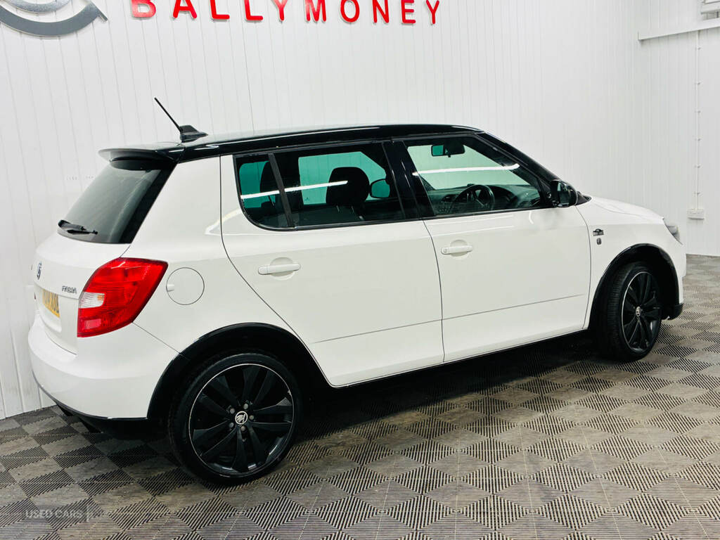 Skoda Fabia 1.2 Tsi 105 Black Edition White #2