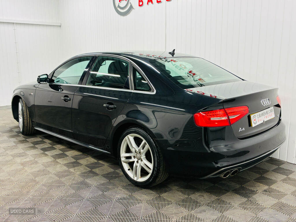 Audi A4 2.0 Tdi 150 S Line Black #5