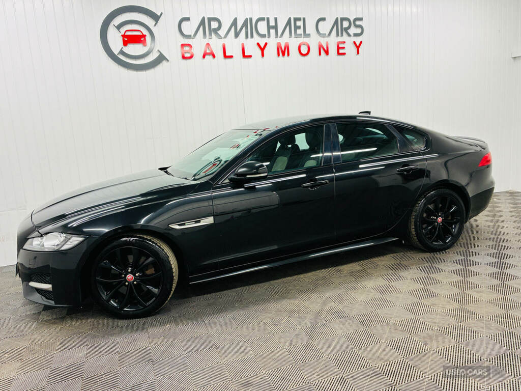 Jaguar XF 2.0D 180 R-sport Black