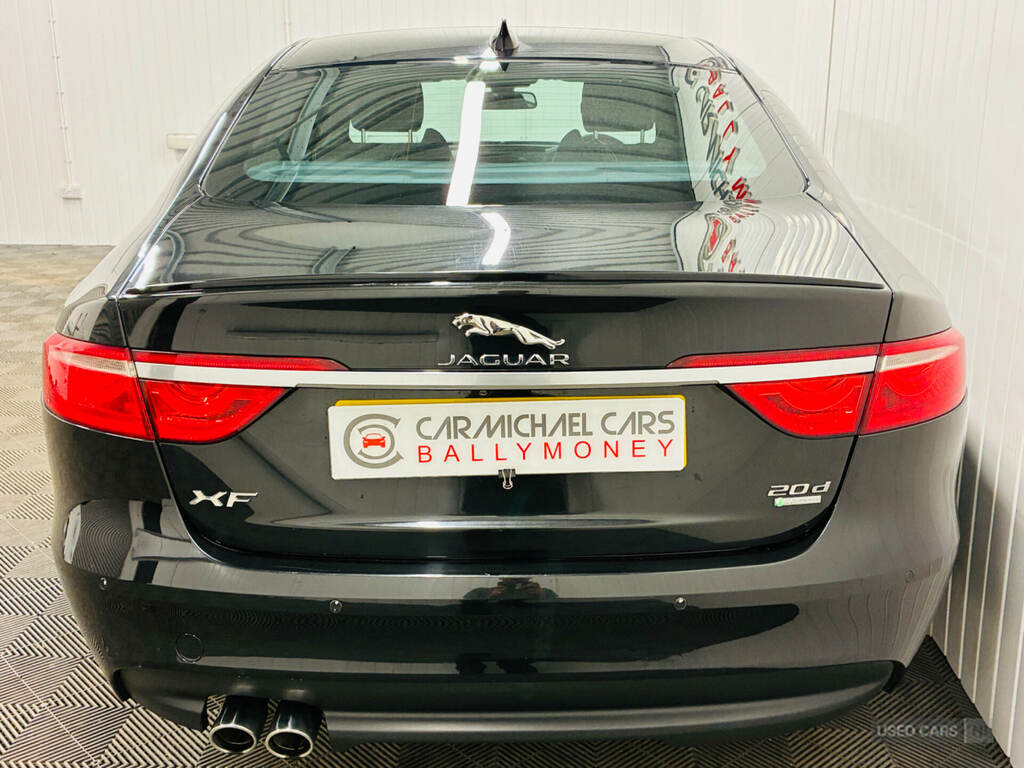 Jaguar XF 2.0D 180 R-sport Black #6