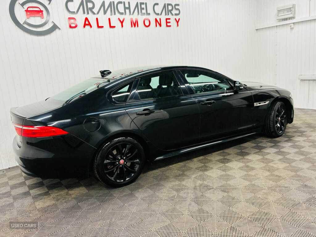 Jaguar XF D R-sport Black #8