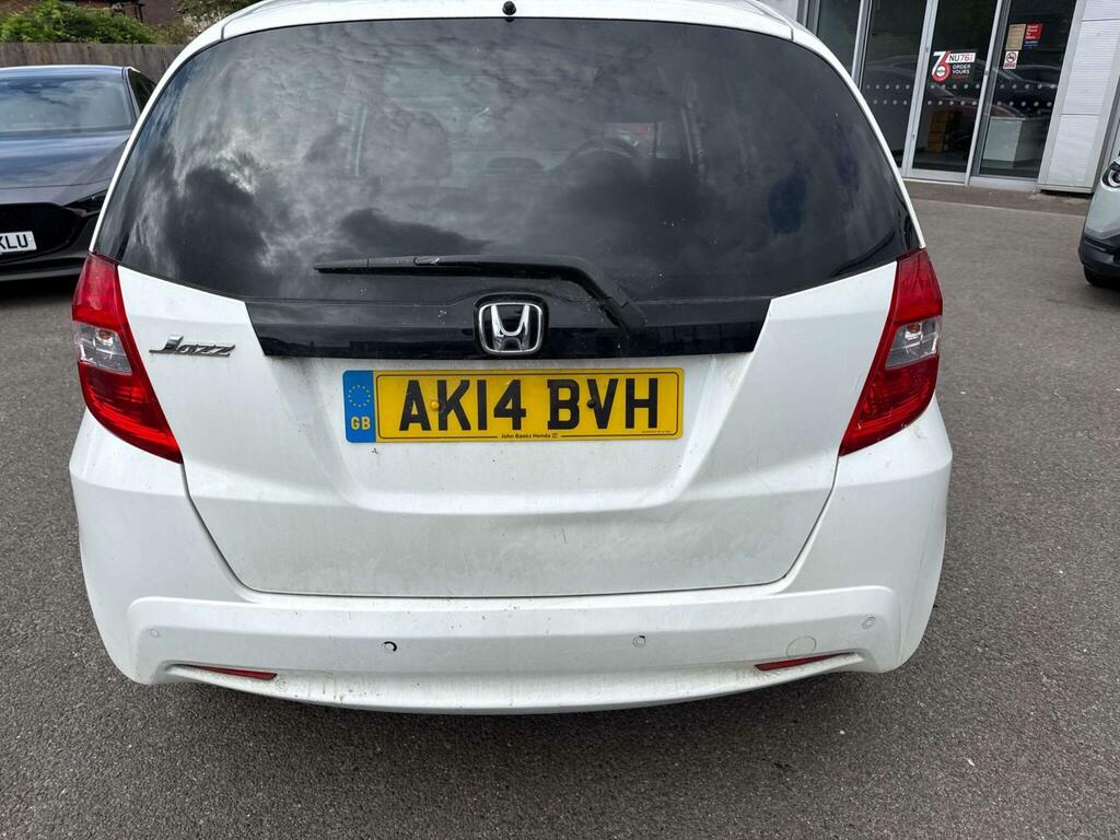 Honda Jazz Es Plus White #5