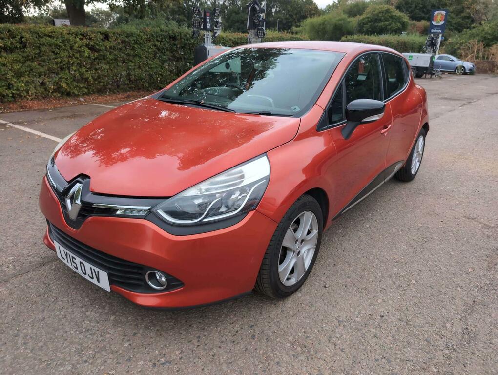 Renault Clio Dynamique Medianav Red #3