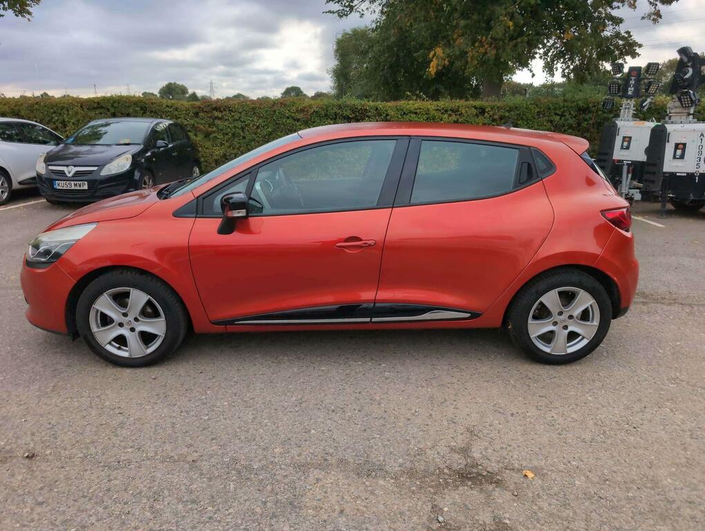 Renault Clio Dynamique Medianav Red #4