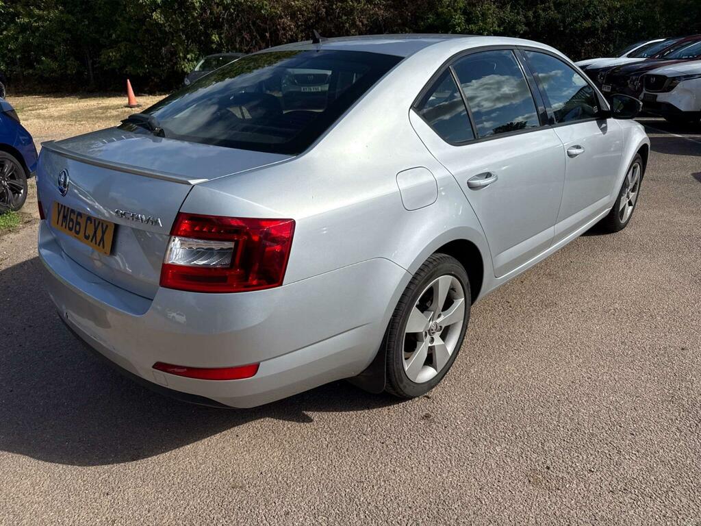 Skoda Octavia 1.4 Tsi Se Sport Dsg Euro 6 Ss Silver #6