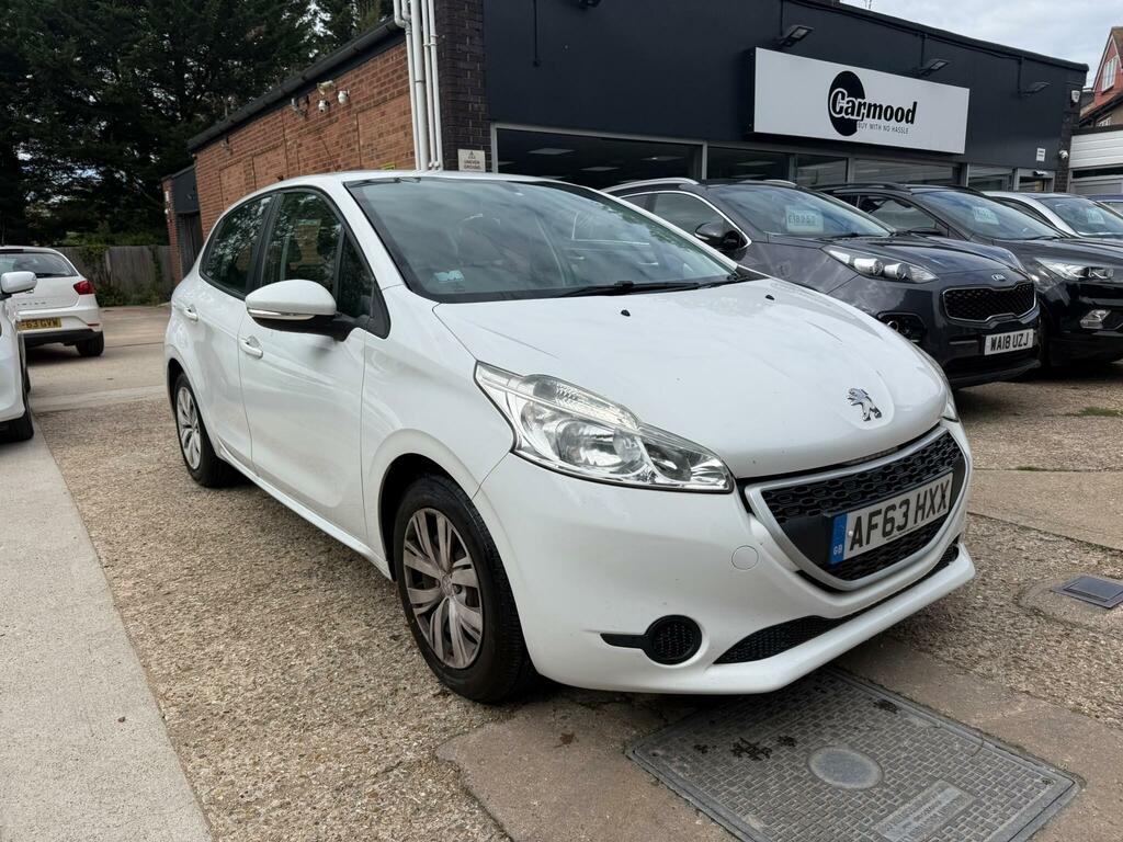 Peugeot 208 Access White #6