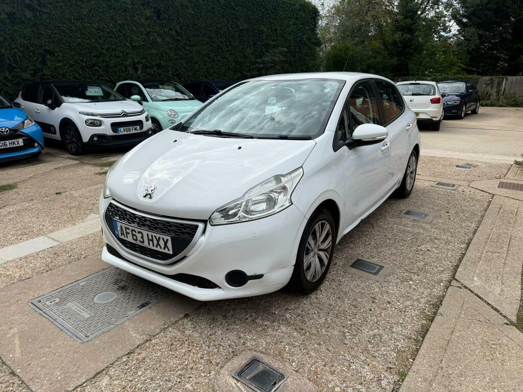 Peugeot 208 Access White #3