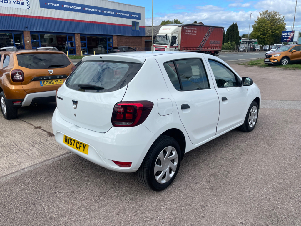 Dacia Sandero 0.9 Essential Tce 90 Bhp Black #8