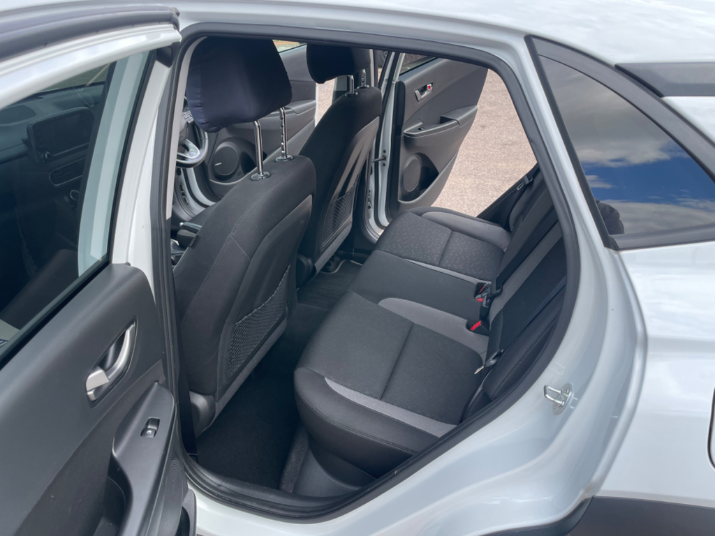 Hyundai Kona Se Orange #10
