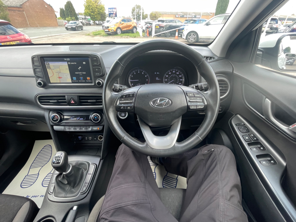 Hyundai Kona Se Orange #12