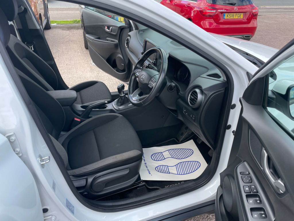 Hyundai Kona Se Orange #7