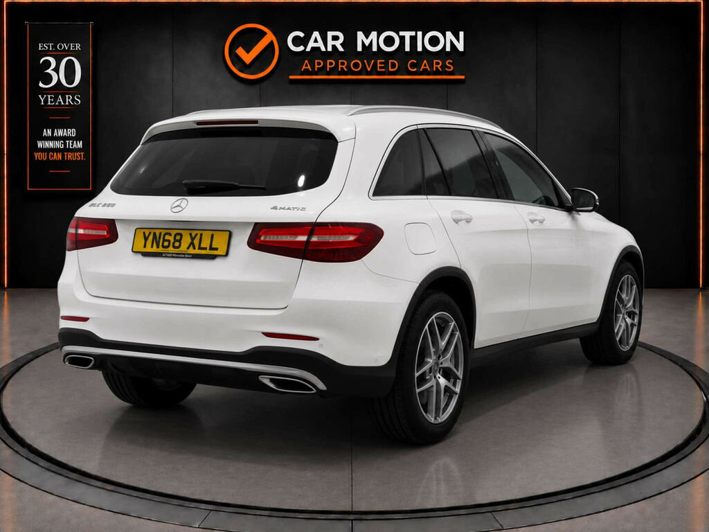 Mercedes-Benz GLC Class 2.0 Glc 250 Amg Line 4Matic 4Wd White #4