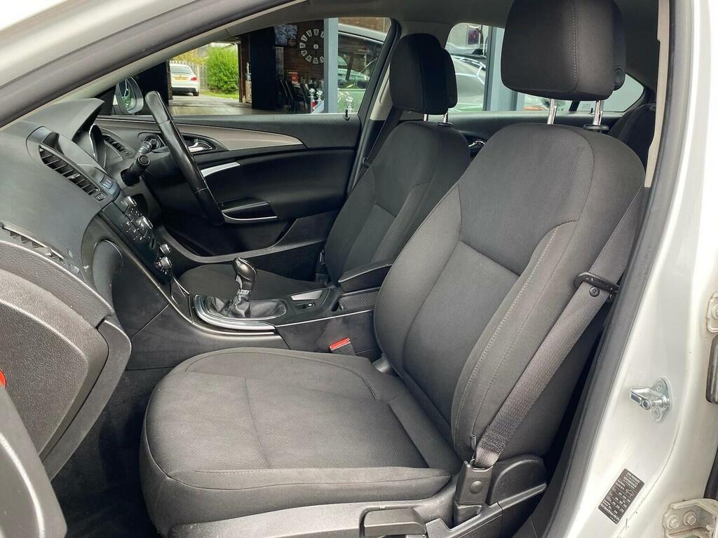 Vauxhall Insignia 2.0 Cdti Ecoflex Exclusiv Euro 5 White #2