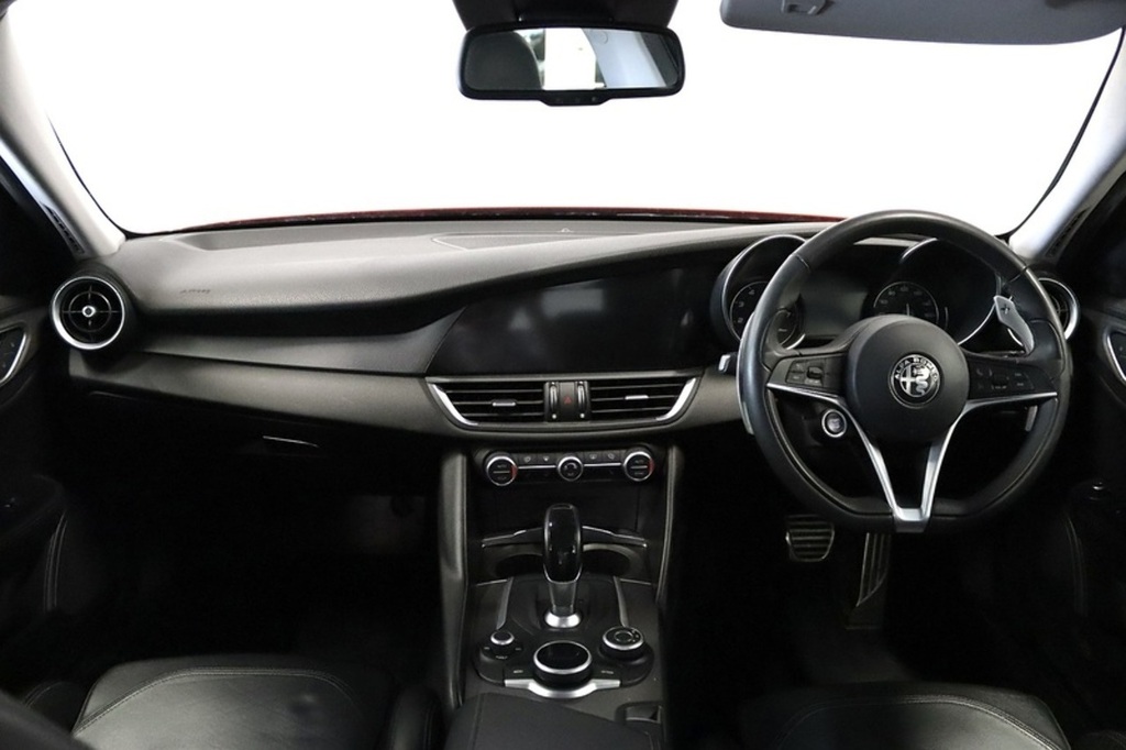 Alfa Romeo Giulia  White #10