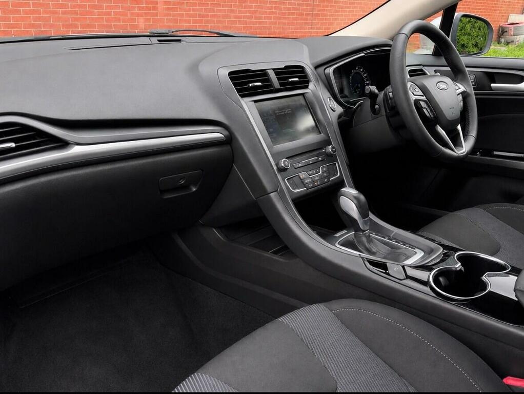 Ford Mondeo  Grey #33