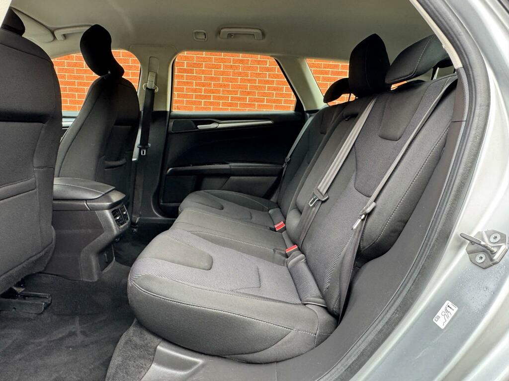 Ford Mondeo  Grey #37