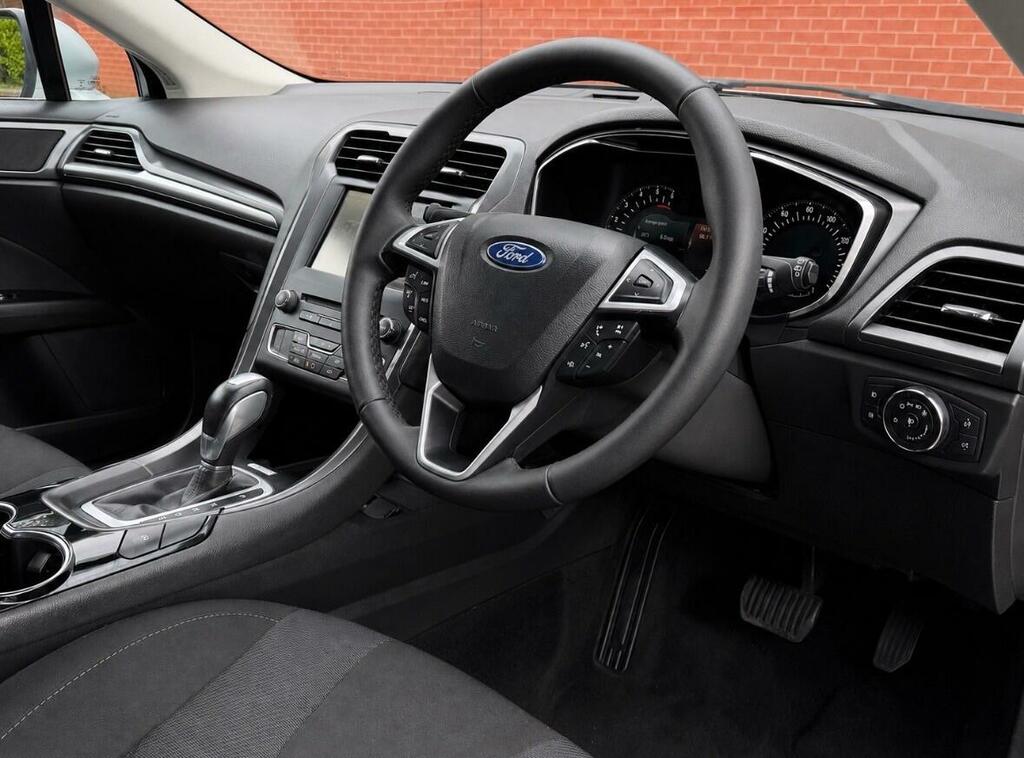 Ford Mondeo  Grey #31