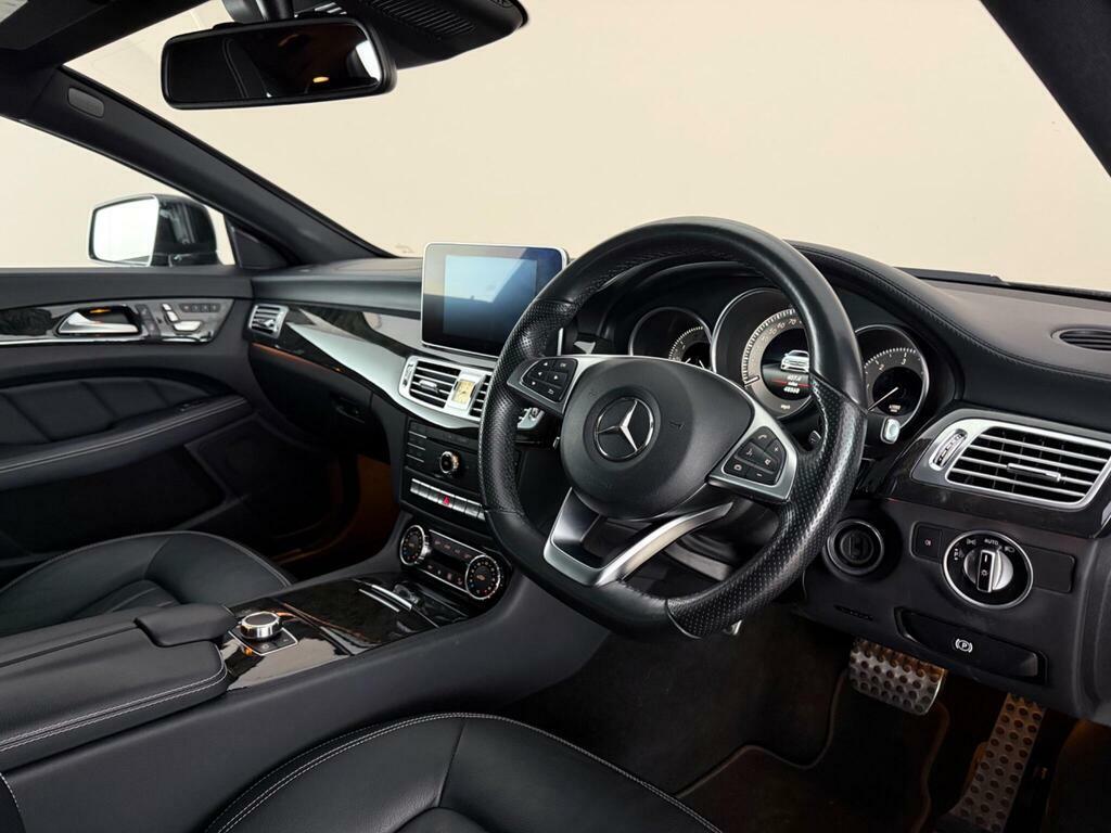 Mercedes-Benz CLS Amg Line Black #3