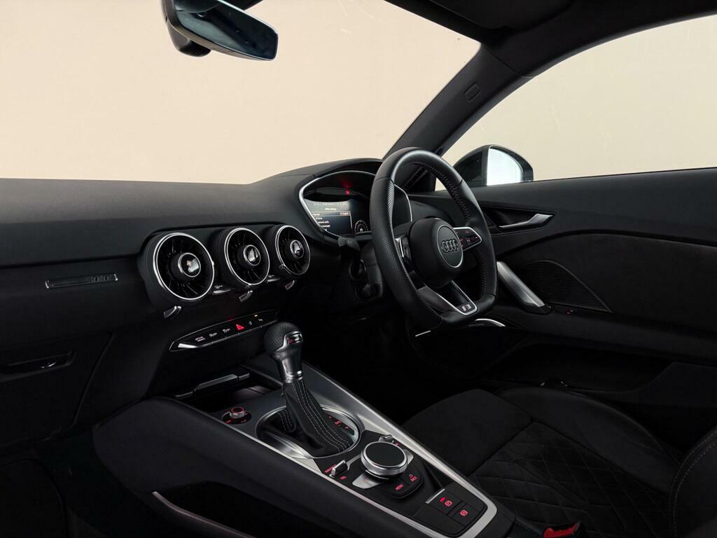 Audi TT 2.0 Tfsi 45 Black Edition Coupe S Troni Black #4