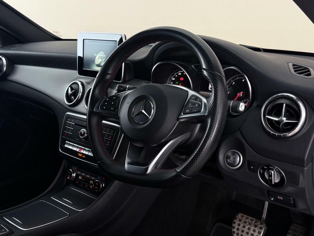 Mercedes-Benz CLA Class 2.1 Cla220d Amg Line Coupe 7G-dct Euro White #3