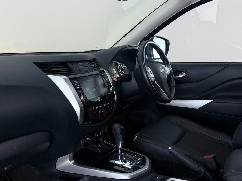 Nissan Navara 2.3 Dci N-guard Pickup Double Cab Grey #4