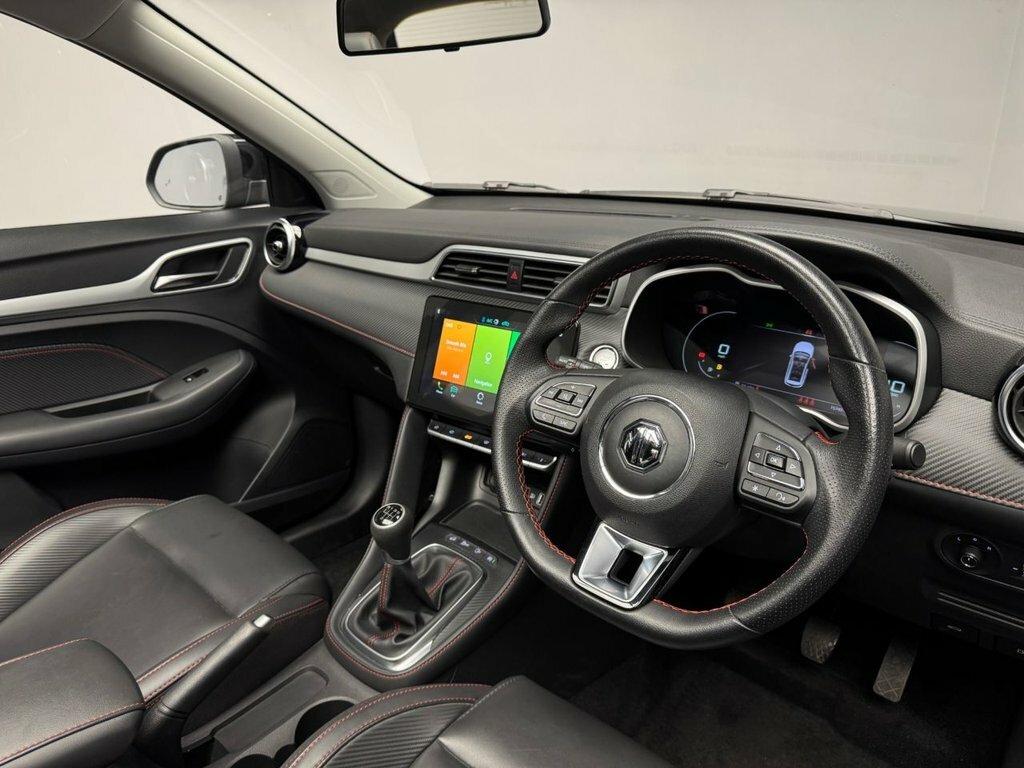 MG ZS 1L Exclusive Black #3
