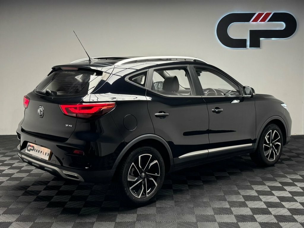 MG ZS 1L Exclusive Black #2