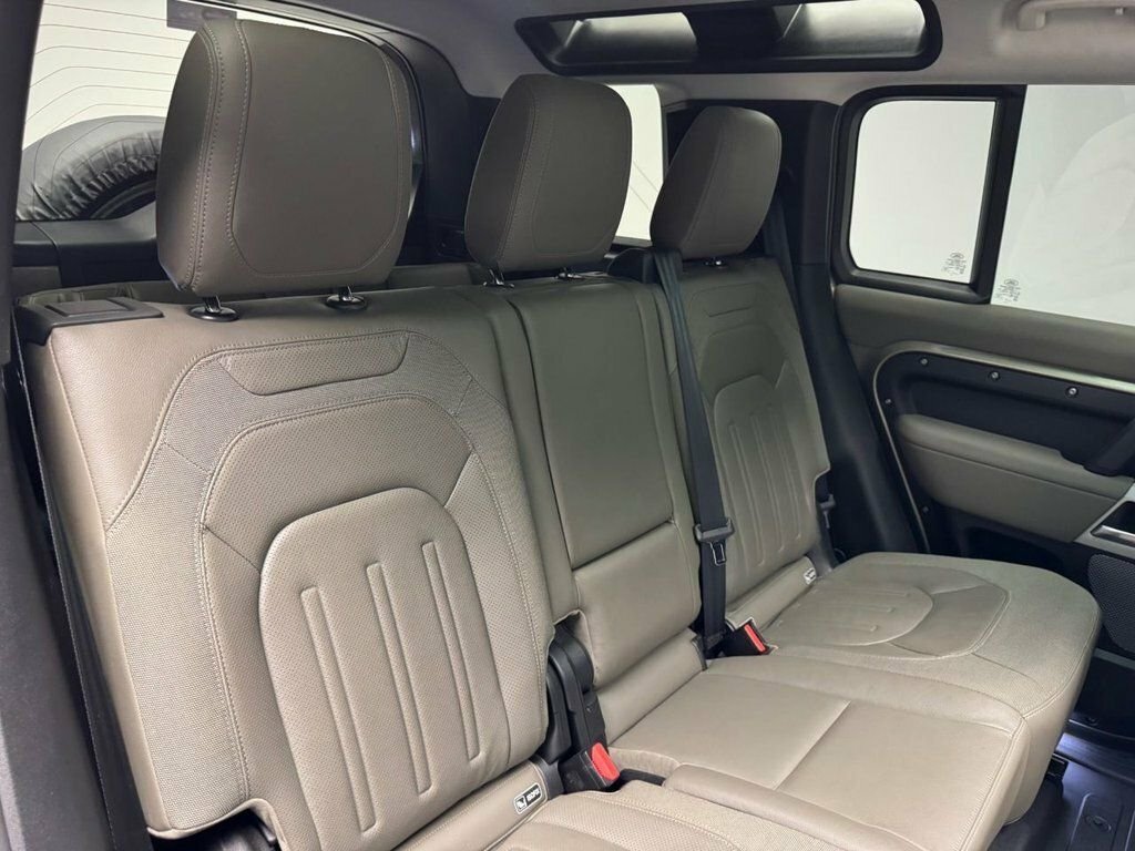 Land Rover Defender Defender S D White #12