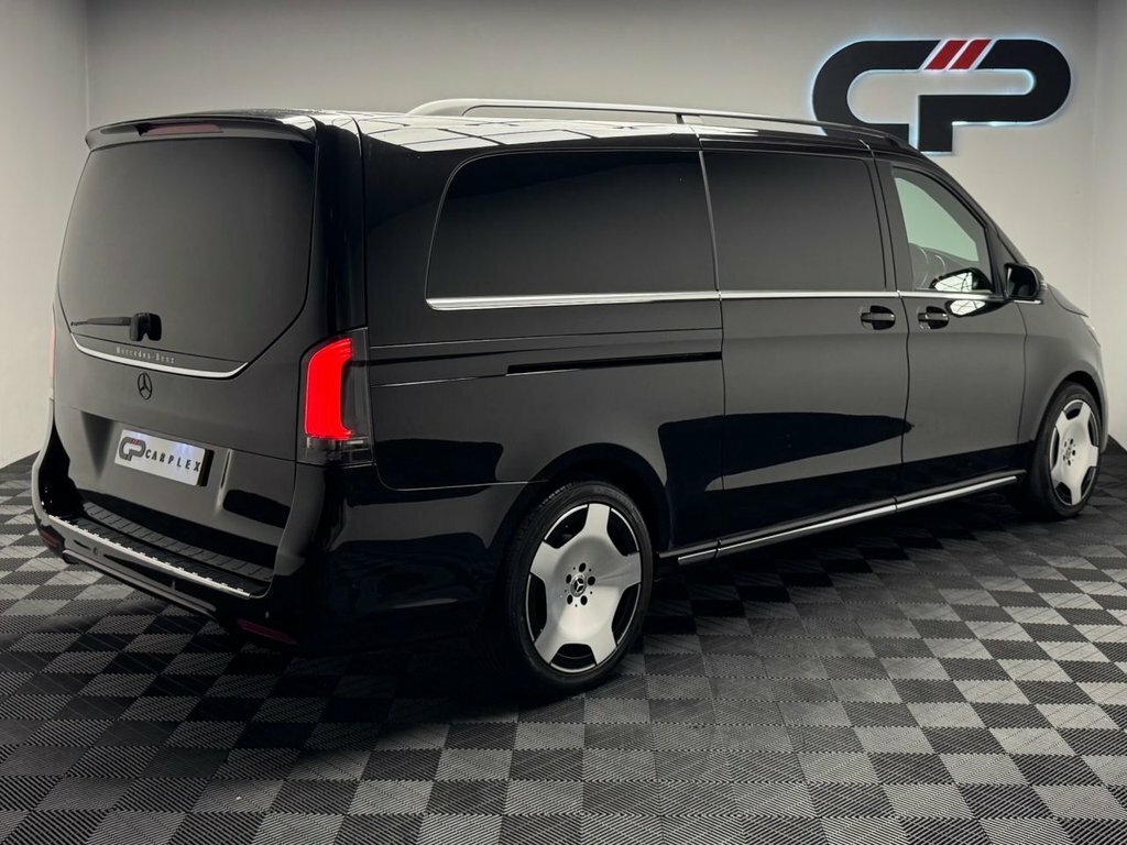 Mercedes-Benz V Class 2.2L Amg Line Black #2