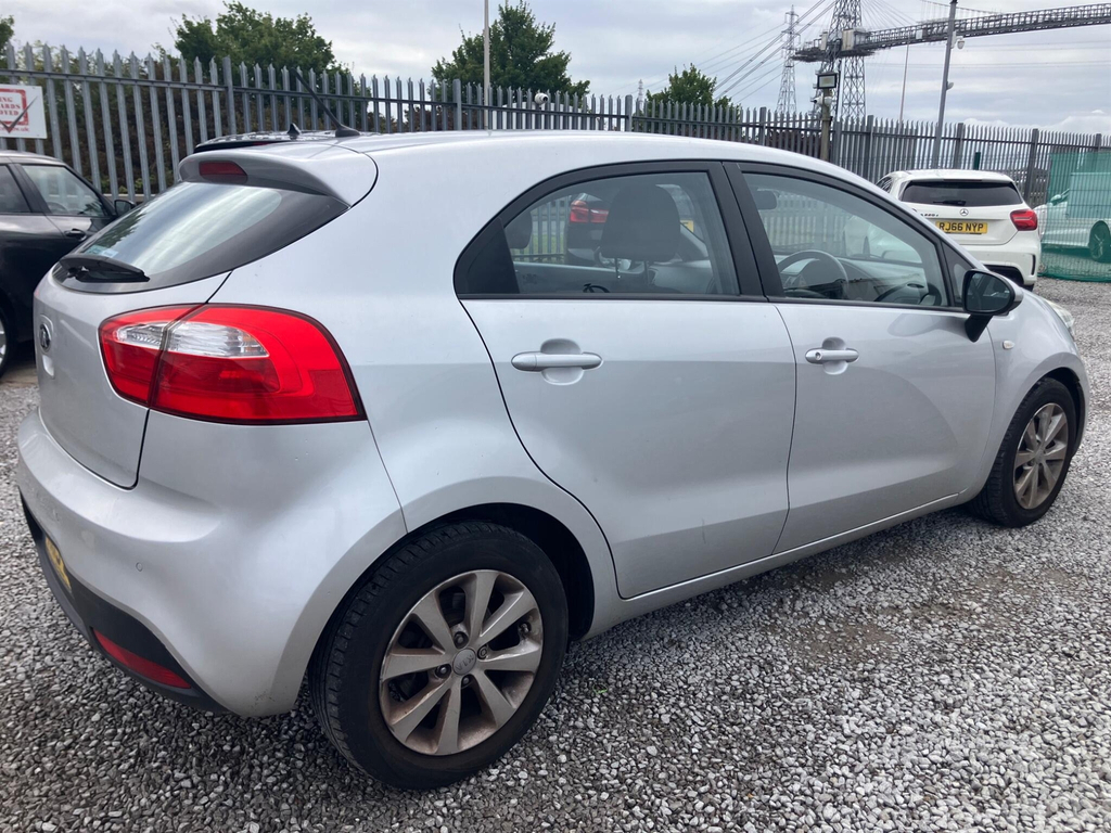 Kia RIO 1.25 Vr7 Euro 5 Silver #2