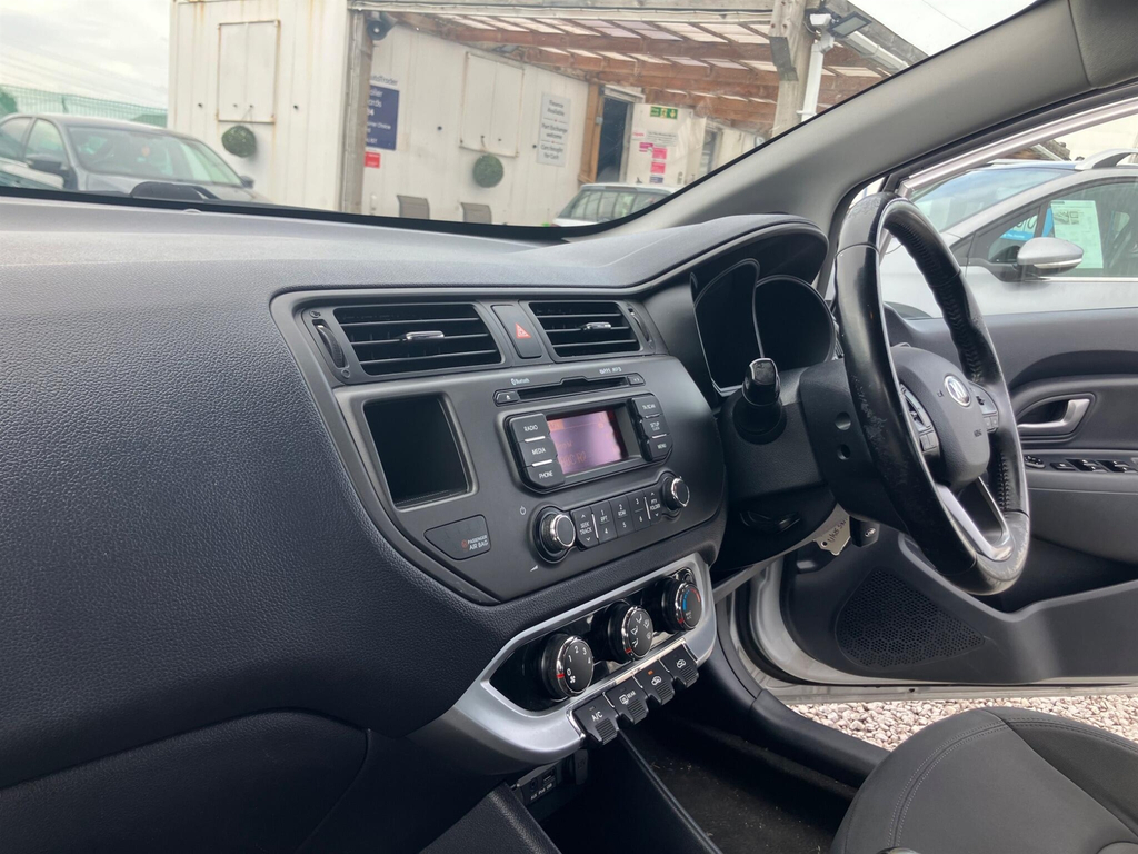 Kia RIO 1.25 Sr7 Red #31