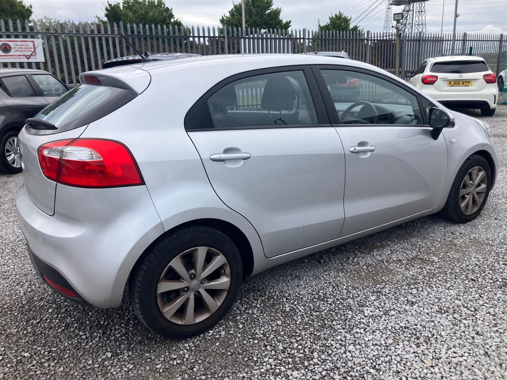 Kia RIO 1.25 Sr7 Red #16